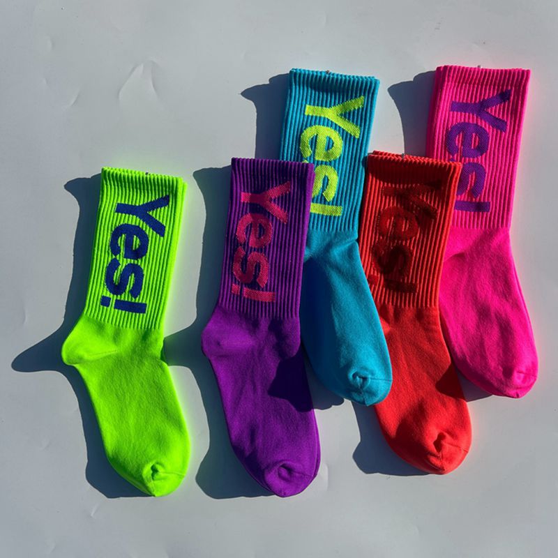 5 Pairs 'Yes!' Mid Crew Socks  - Outdoor Sport Hose 评论和价格
