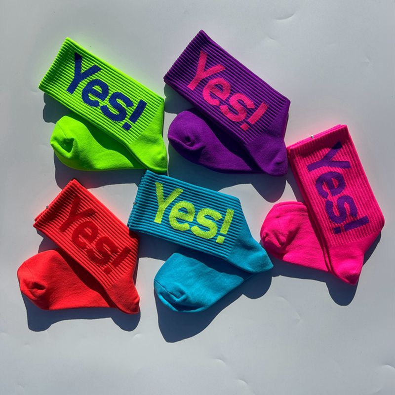 5 Pairs 'Yes!' Mid Crew Socks  - Outdoor Sport Hose 评论和价格